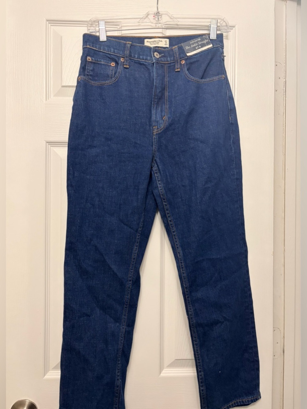NWT Abercrombie Curve Love The Ankle Straight High Rise Jean 27/4